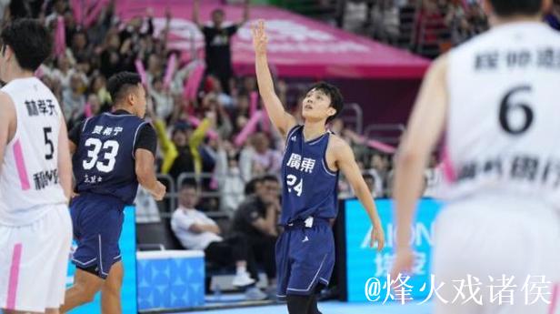 全运会男篮:徐杰18+7 广东大胜浙江夺得冠军 全运会男篮:徐杰18+7 广东大胜浙江夺得冠军