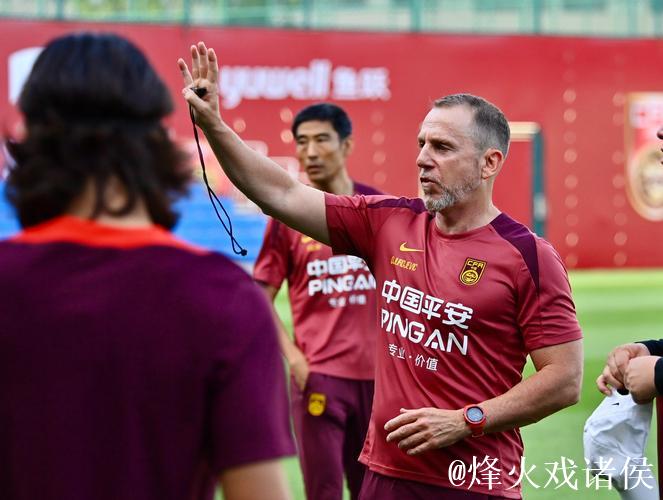 东亚杯开启国足新未来 久尔杰维奇是国足代理主帅